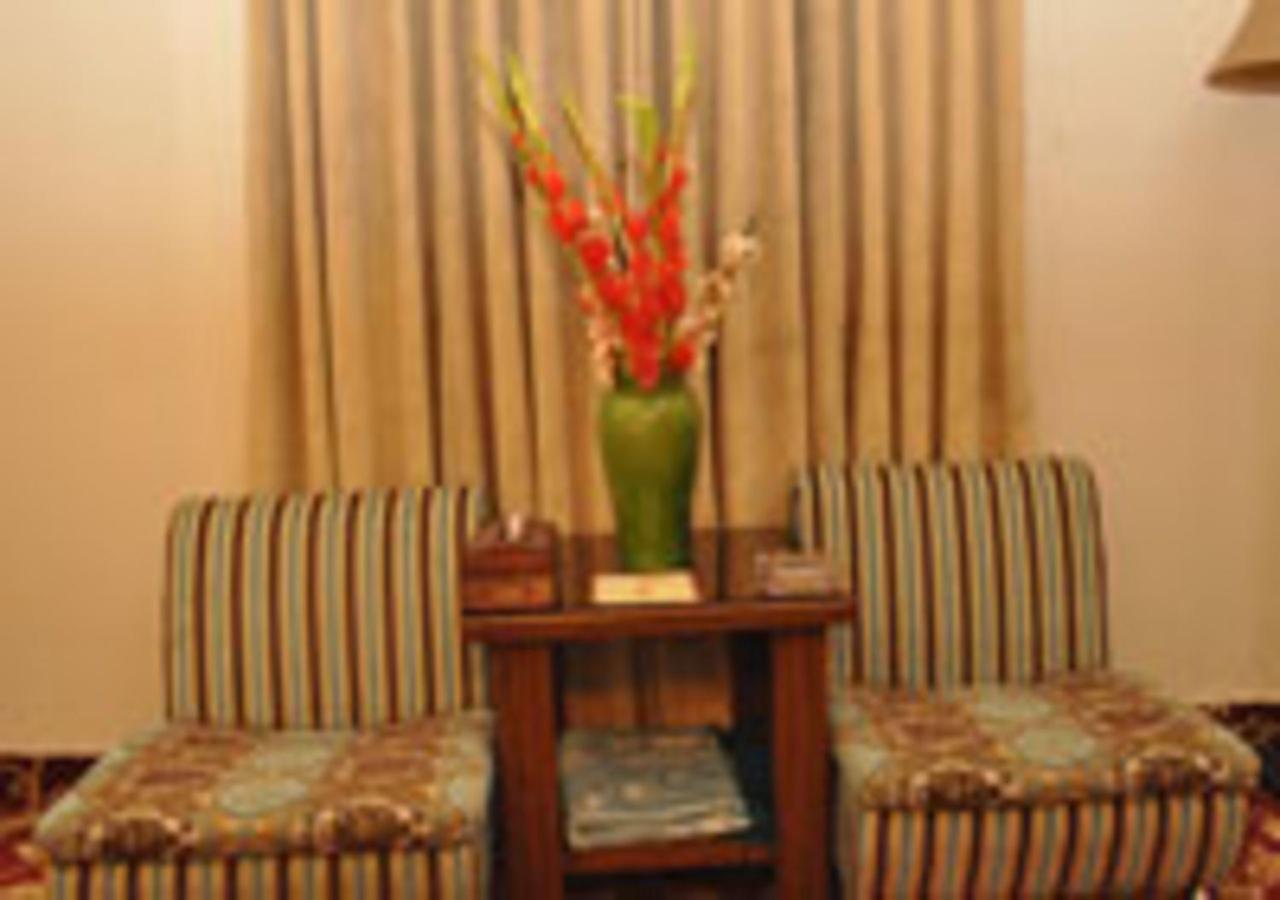 Rajone Hotel Faisalabad Luaran gambar