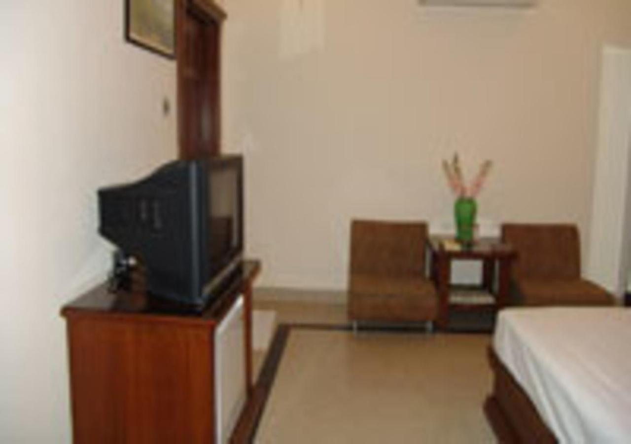 Rajone Hotel Faisalabad Luaran gambar