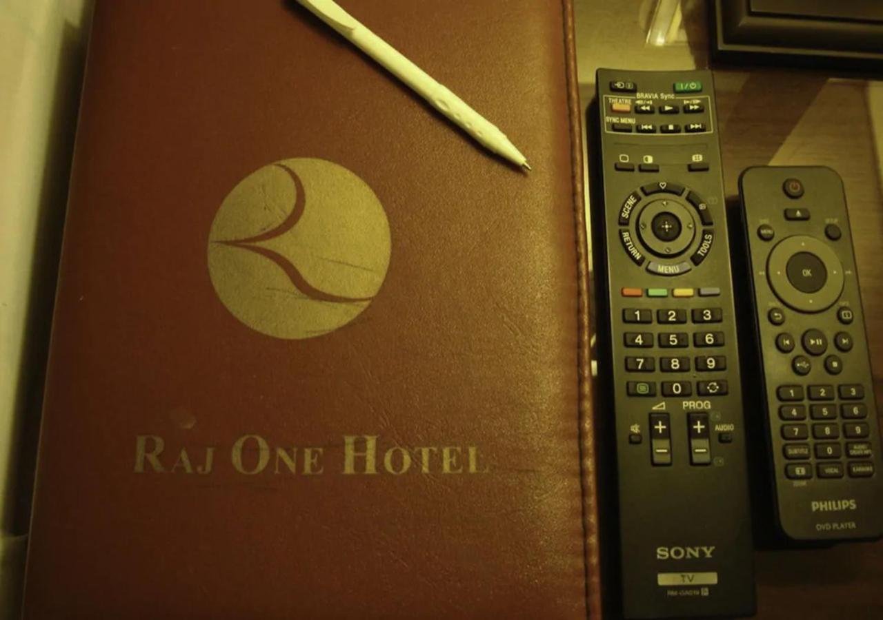 Rajone Hotel Faisalabad Luaran gambar