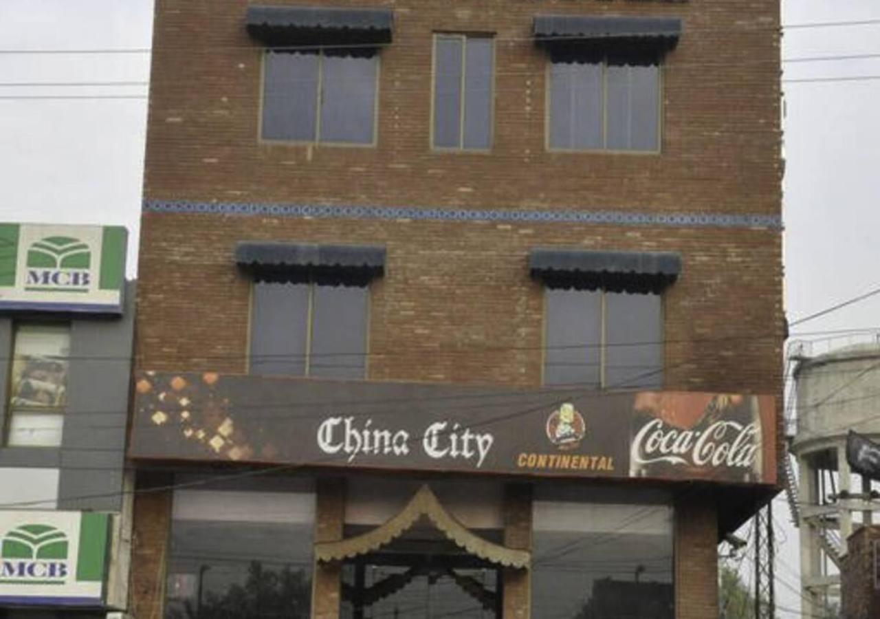 Rajone Hotel Faisalabad Luaran gambar